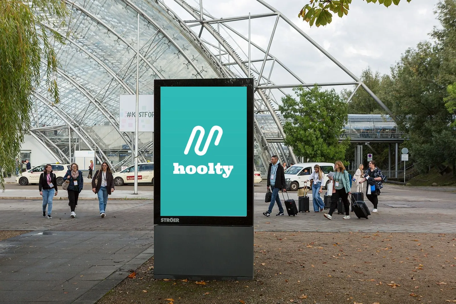 Hoolty digital screen in front of a trade fair venue
